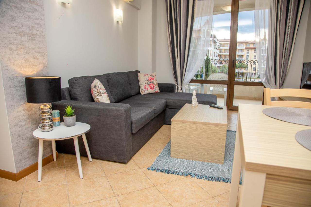 Sunny Apartment In A Complex With A Pool And Gym By Flаt Manаger Pantai Sunny Luaran gambar